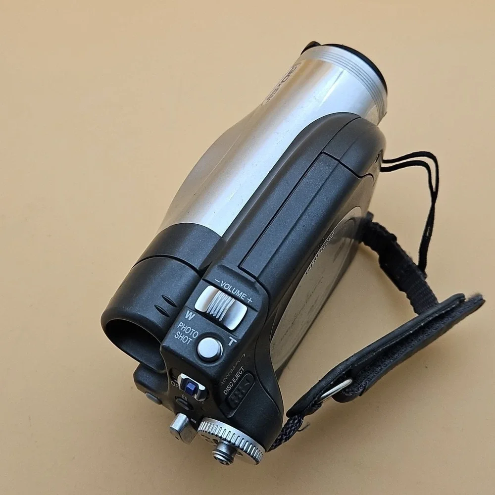 Panasonic VDR-D200 DVD Video Camera 30x Optical Zoom‎ UNTESTED AS IS FOR PARTS